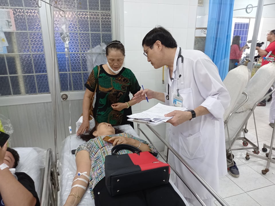 Hàng trăm du khách nhập viện nghi ngộ độc thực phẩm ở Bà Rịa - Vùng Tàu
