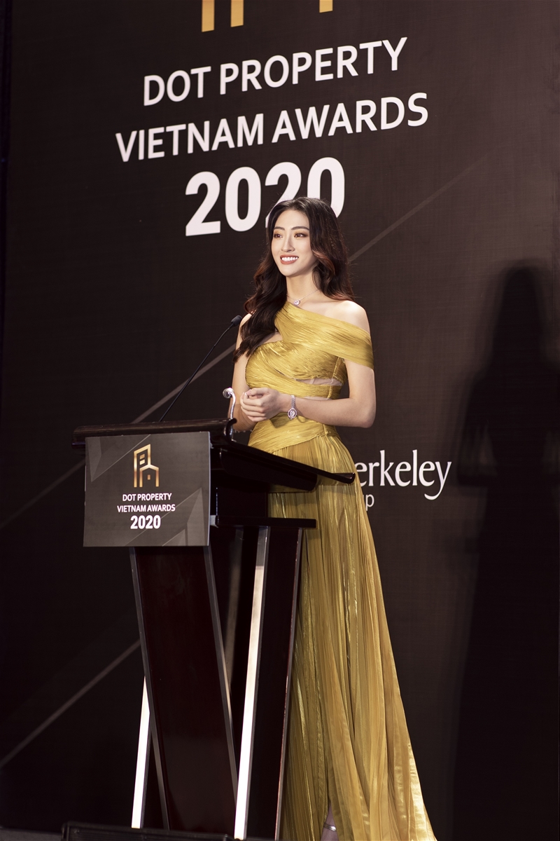 Hoa hậu Lương Thùy Linh trở thành giám đốc ở tuổi 20