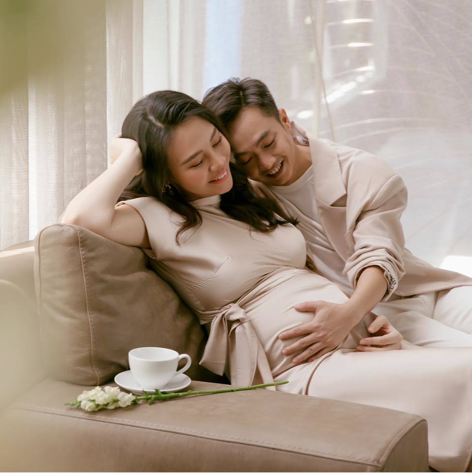 Đàm Thu Trang hạ sinh con gái đầu lòng cho Cường Đô La
