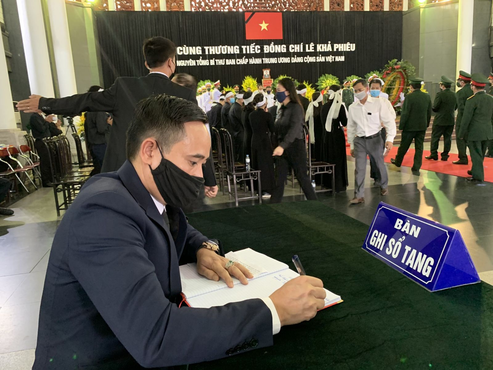 Hội Luật gia Việt Nam viếng đồng chí nguyên Tổng Bí thư Lê Khả Phiêu