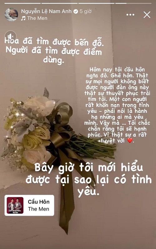 Nam Anh công khai đổi trạng thái 'Đã đính hôn' cùng người đàn ông bí mật