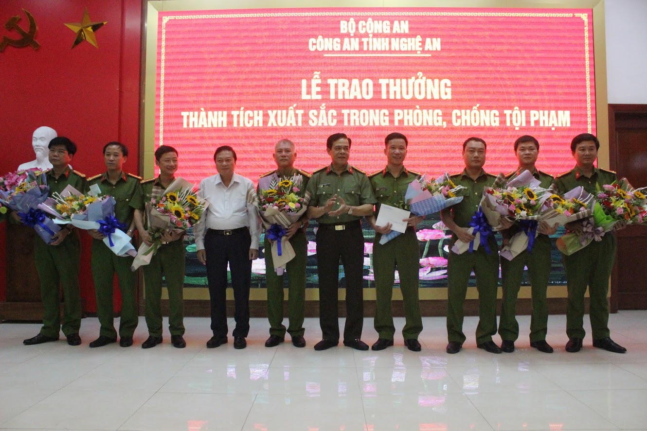 Giám đốc Công an tỉnh Nghệ An Võ Trọng Hải được thăng quân hàm Thiếu tướng