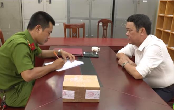 Khởi tố giám đốc rút súng dọa bắn tài xế xe tải ở Bắc Ninh