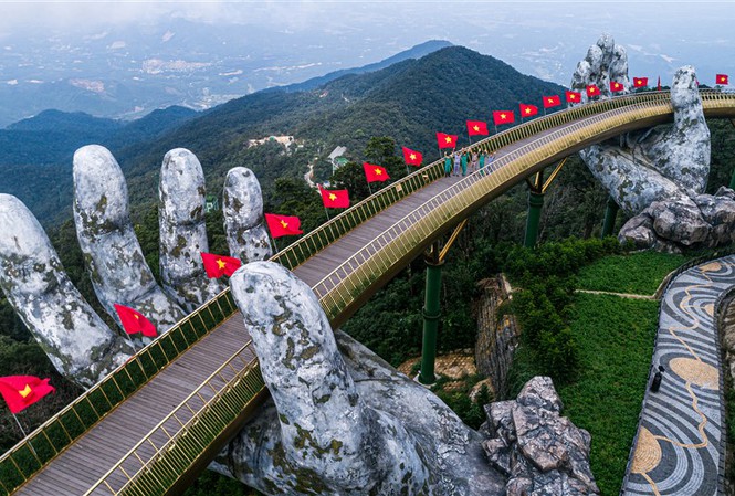 Bà Nà Hills đón khách trở lại