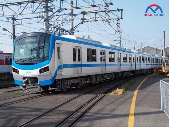 Cảnh toa tàu metro số 1 cập cảng Khánh Hội ở TP. HCM