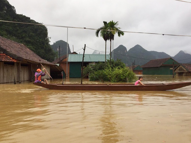 11 người chết và mất tích do mưa lũ miền Trung