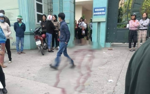 Quảng Ninh: hai phụ huynh ẩu đả, một người bị đâm trọng thương tại cổng trường