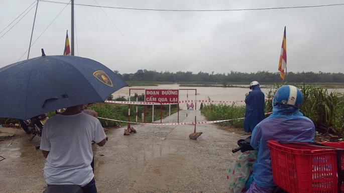 Quảng Ngãi: Khẩn trương sơ tán dân trước 17h hôm nay để tránh bão số 10