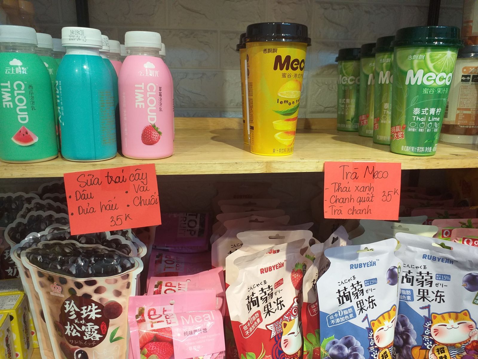 Bán hàng nhập lậu, cửa hàng Taiwan Food bị xử phạt
