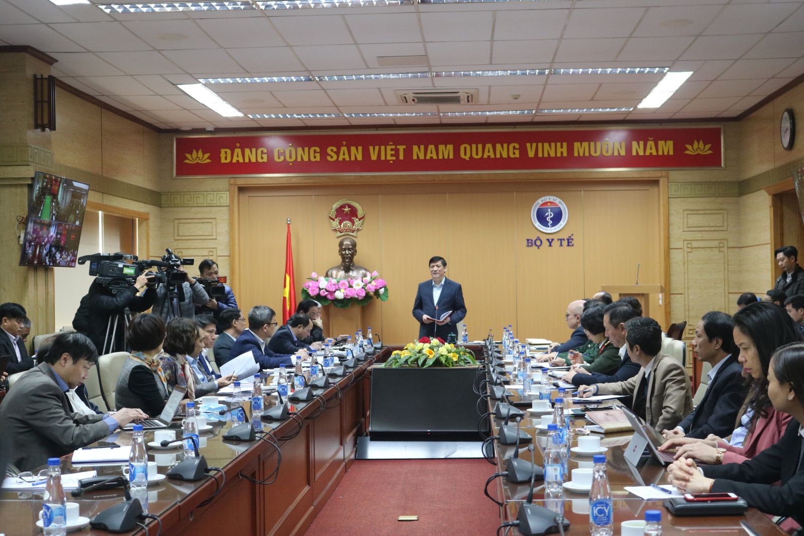 Bộ trưởng Nguyễn Thanh Long: Ngành y tế đang theo dõi chặt chẽ vấn đề biến chủng virus SARS-CoV-2