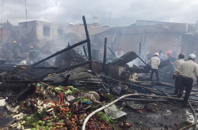 Lâm Đồng: 4 căn nhà bị thiêu rụi sau tiếng nổ lớn
