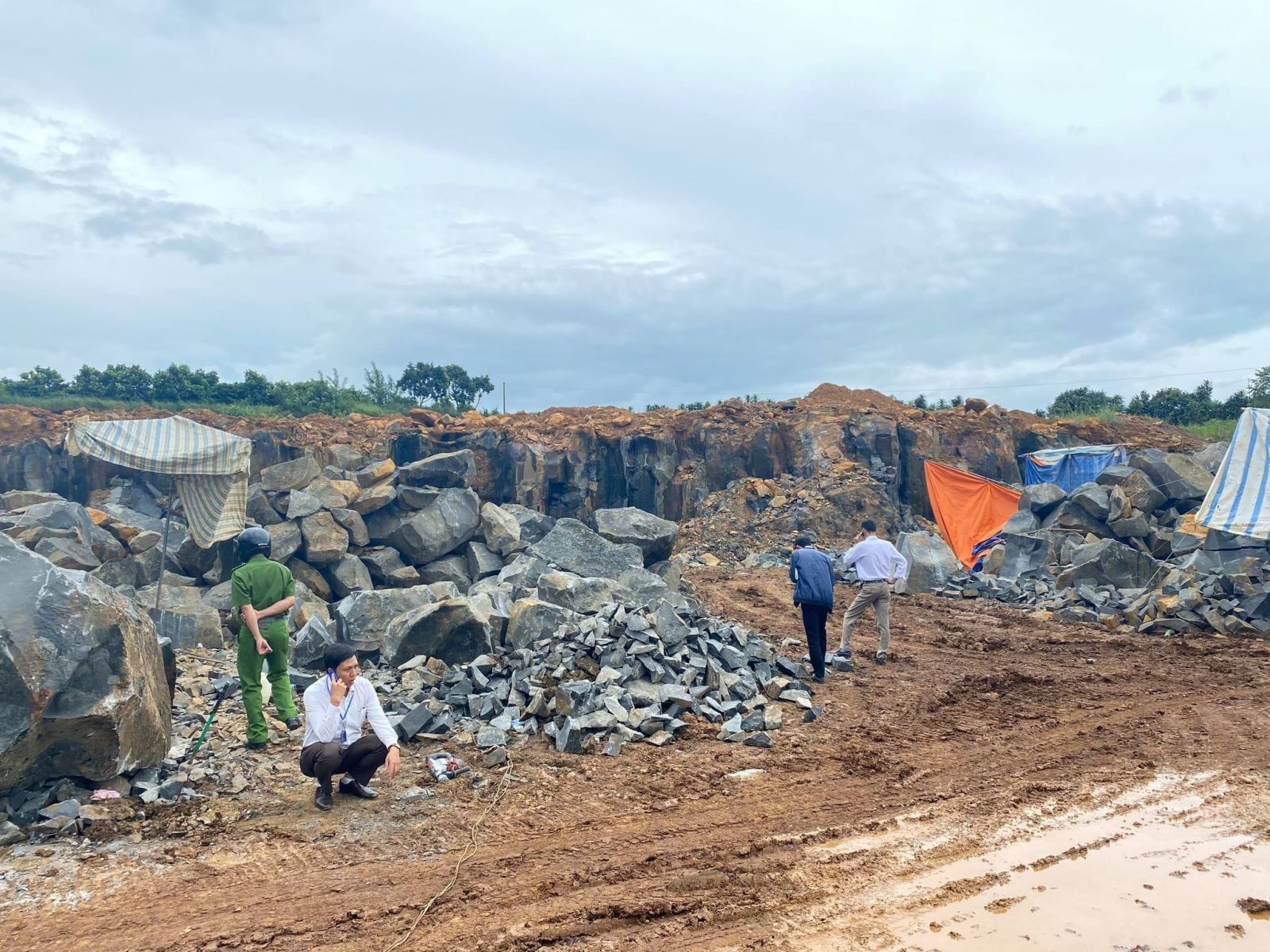 Huyện Di Linh: Xử phạt mỏ đá 10 năm không phép
