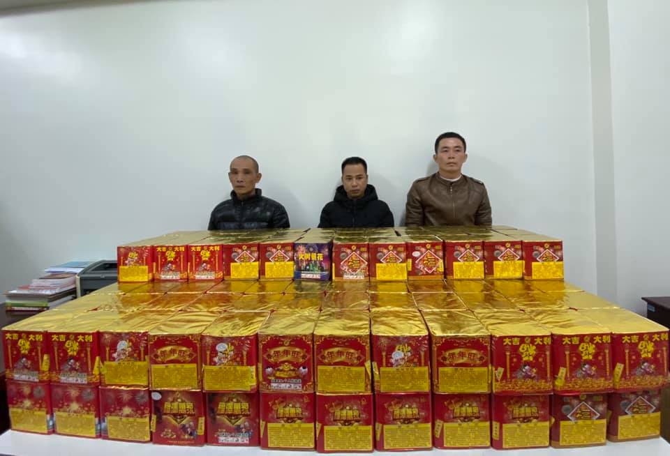 Tạm giữ 3 đối tượng vận chuyển 250kg pháo từ Lạng Sơn về Hà Nội
