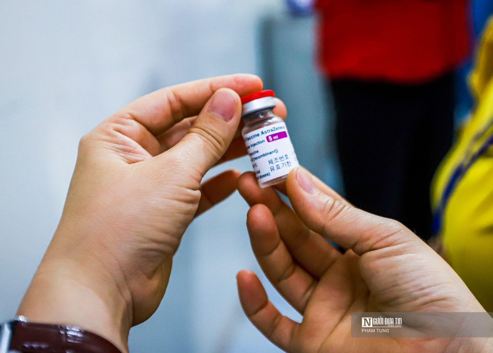 Cận cảnh những mũi tiêm vắc-xin Covid-19 đầu tiên ở Hà Nội
