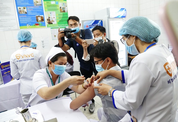 NÓNG: Bộ Y tế thông tin lịch trình cung ứng 60 triệu liều vaccine phòng COVID-19