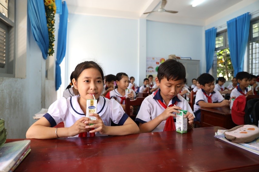 4 năm triển khai, sữa học đường tỉnh Bến Tre 'được lòng' cả thầy trò, phụ huynh