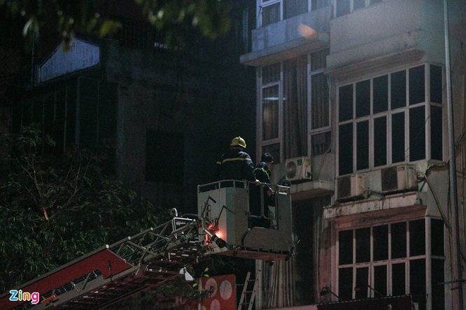 Hà Nội: Cháy cửa hàng đồ sơ sinh, 4 người tử vong
