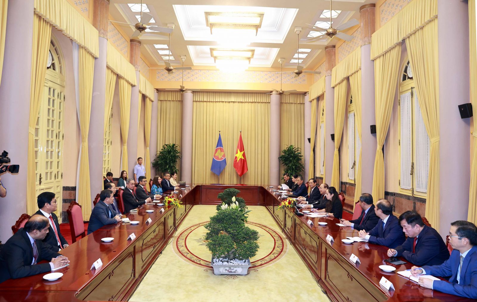 Hợp tác ASEAN luôn là ưu tiên đối ngoại quan trọng của Việt Nam