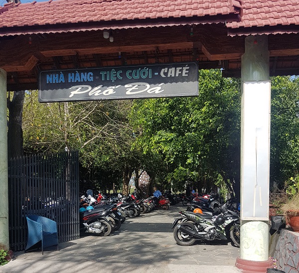 Bình Thuận: Hai bờ sông Dinh bị lấn chiếm làm nhà nghỉ, quán cafe
