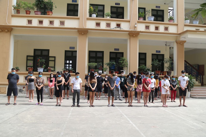 Bắc Ninh: Bắt quả tang 33 thanh niên tụ tập hát karaoke bất chấp lệnh cấm