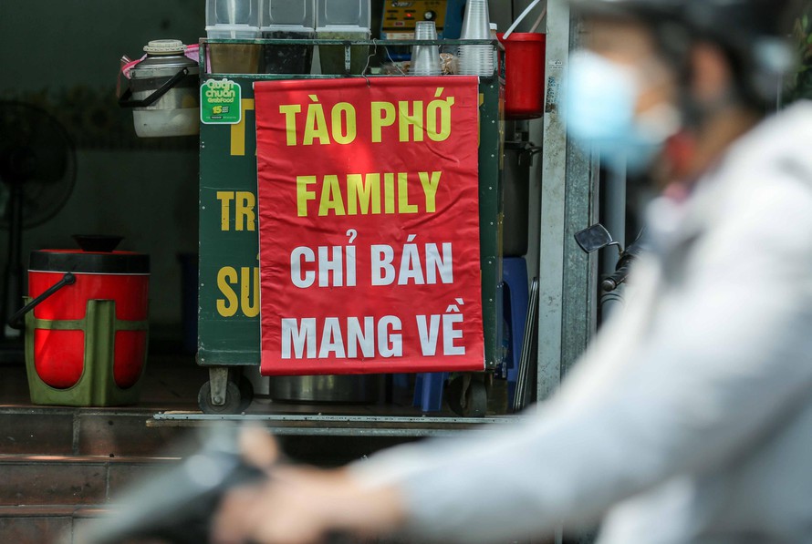 Hà Nội: 'Vùng xanh' ở huyện Gia Lâm được phép bán hàng ăn mang về