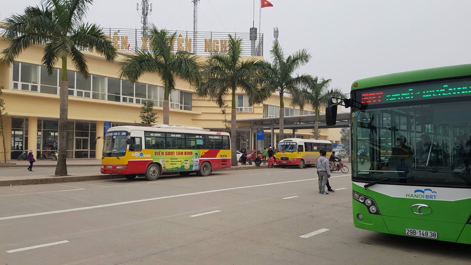 Hà Nội đề xuất cho xe buýt, taxi và xe khách hoạt động trở lại từ ngày 13/10