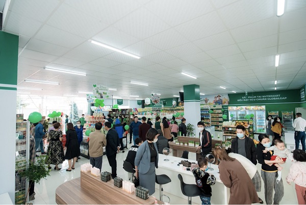 Vinanutrifood đập hộp siêu thị Nutrimart 'siêu to khổng lồ' tại Việt Nam