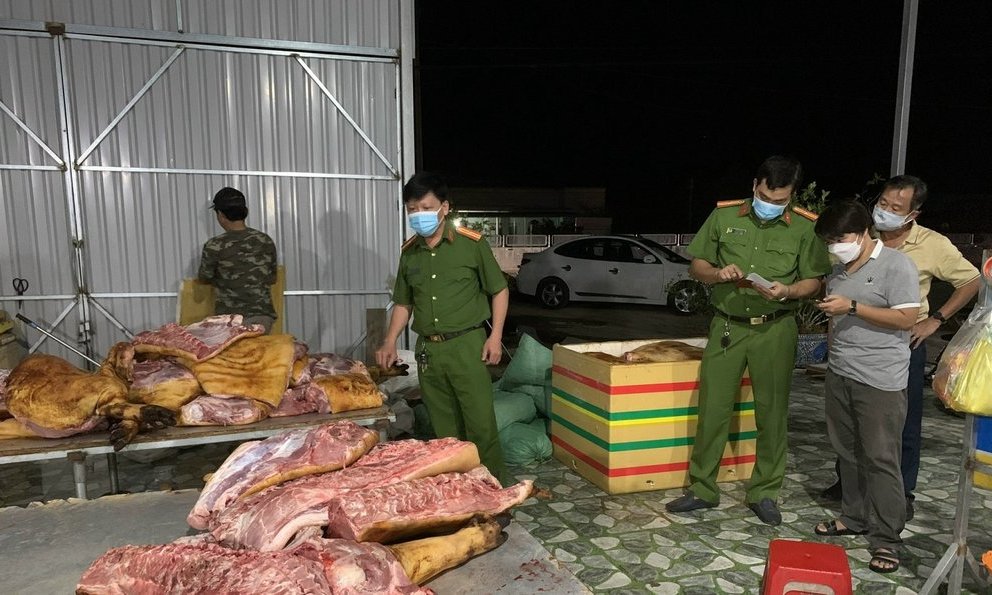 Bình Thuận: Phát hiện hơn 1 tấn thịt heo không rõ nguồn gốc dùng để nấu ăn