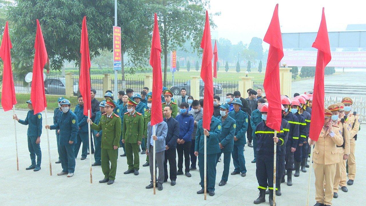Công an huyện Mê Linh đảm bảo PCCC cho người dân đón Tết Nguyên đán an toàn
