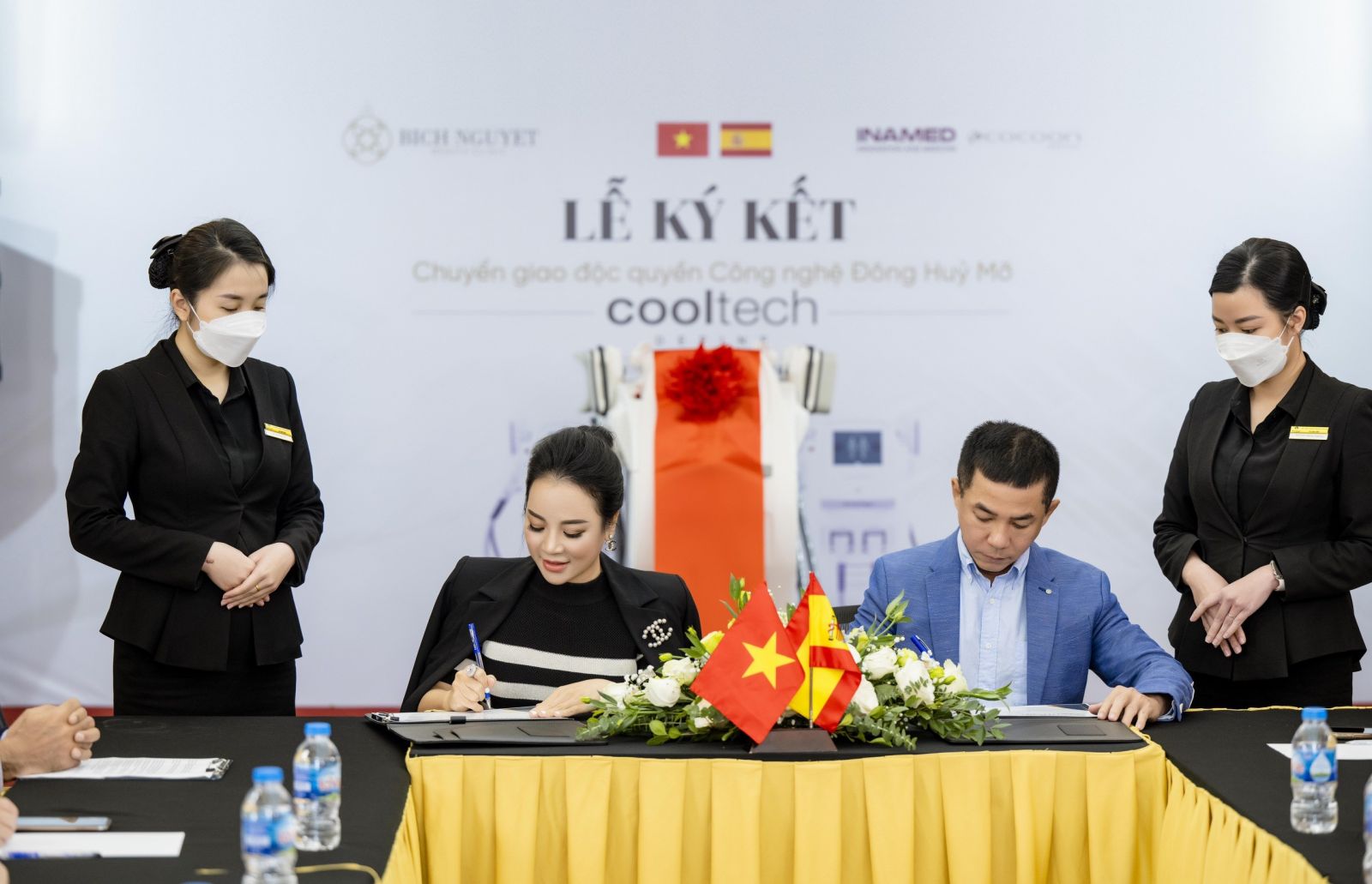 CEO Bích Nguyệt dự lễ ký kết chuyển giao công nghệ Đông hủy mỡ từ Châu Âu