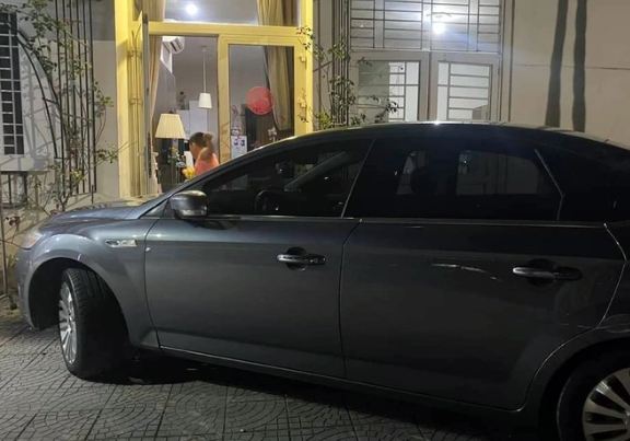 Thừa Thiên- Huế: Cán bộ sở Nội vụ bị tố đậu xe sai chỗ, đe dọa, thách thức người dân