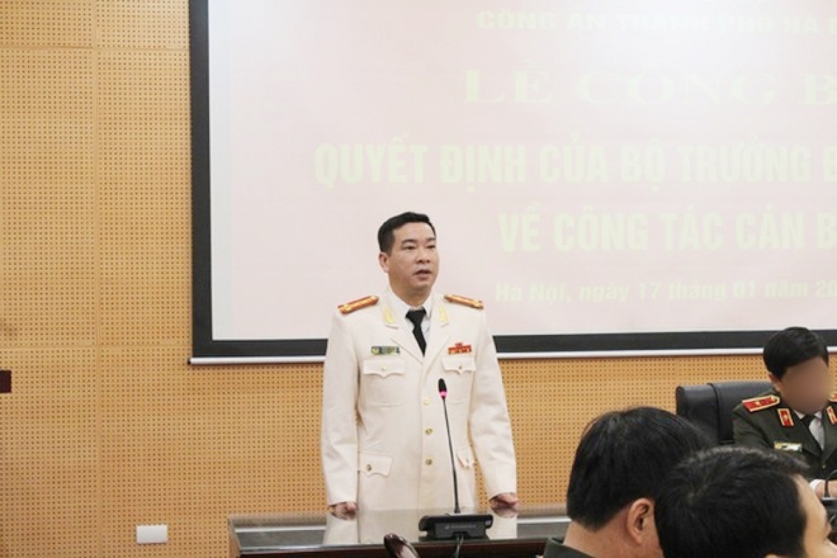 Truy tố nguyên trưởng Công an quận Tây Hồ Phùng Anh Lê tội nhận hối lộ