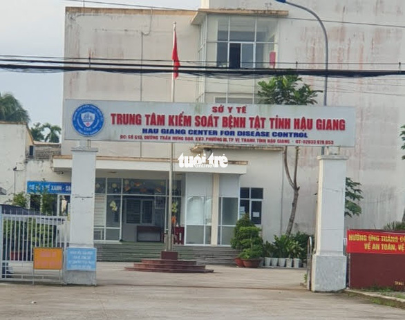 Vụ túi quà 450 triệu đồng của Công ty Việt Á: Giám đốc CDC Hậu Giang đã nộp lại
