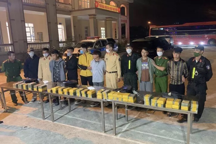Bắt giữ nhóm đối tượng vận chuyển 115 bánh heroin từ Lào vào Việt Nam