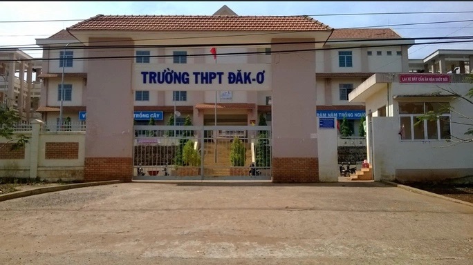 Bình Phước: Phát hiện Hiệu trưởng trường THPT tử vong dưới sân trường