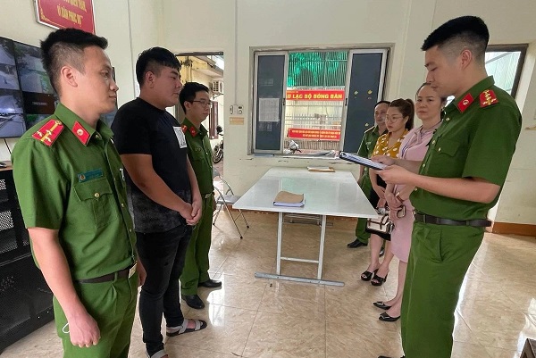 Khởi tố, bắt tạm giam thanh niên đánh bạn gái 22 tuổi tử vong ở Lào Cai