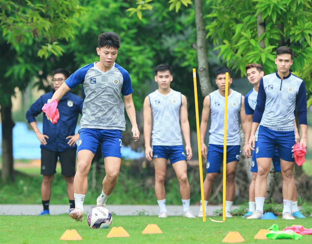 Hanoi FC cho CLB Công An Nhân Dân mượn 'sao U23 Việt Nam' về đá giải hạng Nhất
