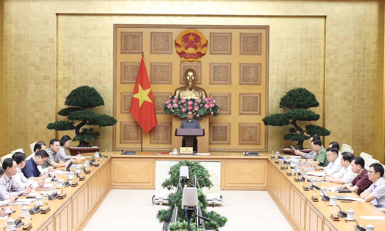 Thủ tướng Phạm Minh Chính chủ trì họp trực tuyến đánh giá công tác ứng phó, khắc phục thiệt hại bão Noru