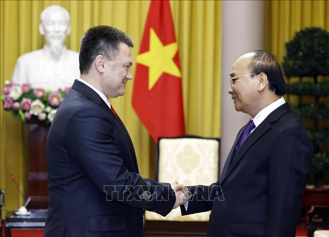 Chủ tịch nước Nguyễn Xuân Phúc tiếp Viện trưởng Tổng Viện Kiểm sát Liên bang Nga