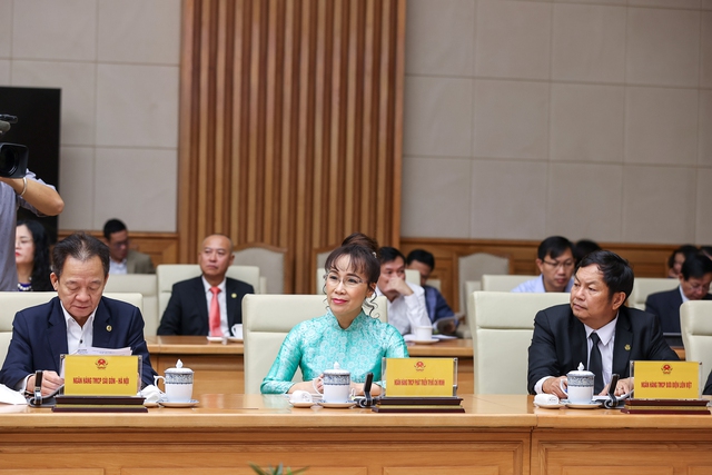 Thủ tướng Phạm Minh Chính gặp mặt lãnh đạo các ngân hàng thương mại