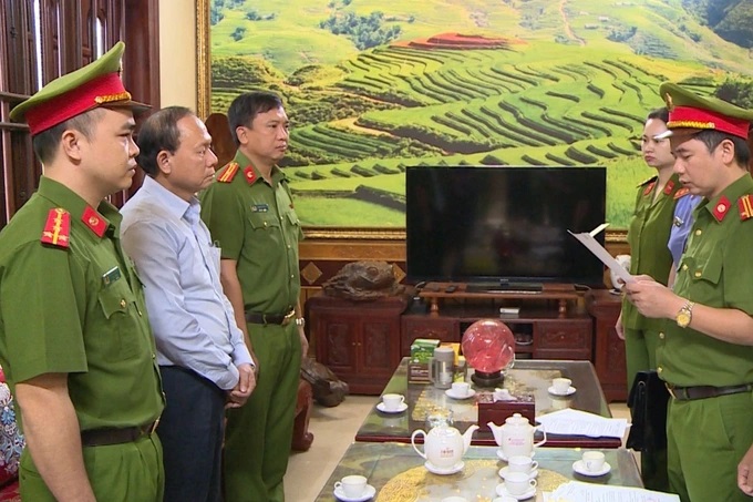 Thanh Hóa: Khởi tố, bắt tạm giam nguyên Chủ tịch UBND huyện Thường Xuân