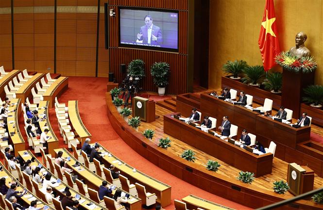 Thủ tướng Phạm Minh Chính trả lời chất vấn về mở rộng đối tượng vay vốn 15.000 tỷ đồng
