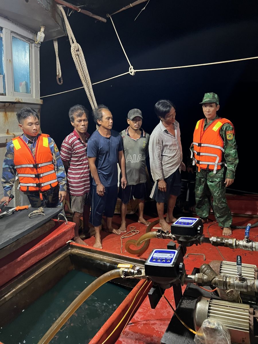 Kiên Giang: Phát hiện 2 tàu cá vận chuyển hơn 62.000 lít dầu DO