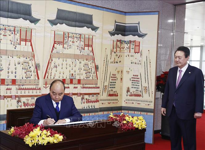 Lễ đón Chủ tịch nước Nguyễn Xuân Phúc thăm cấp Nhà nước tới Hàn Quốc
