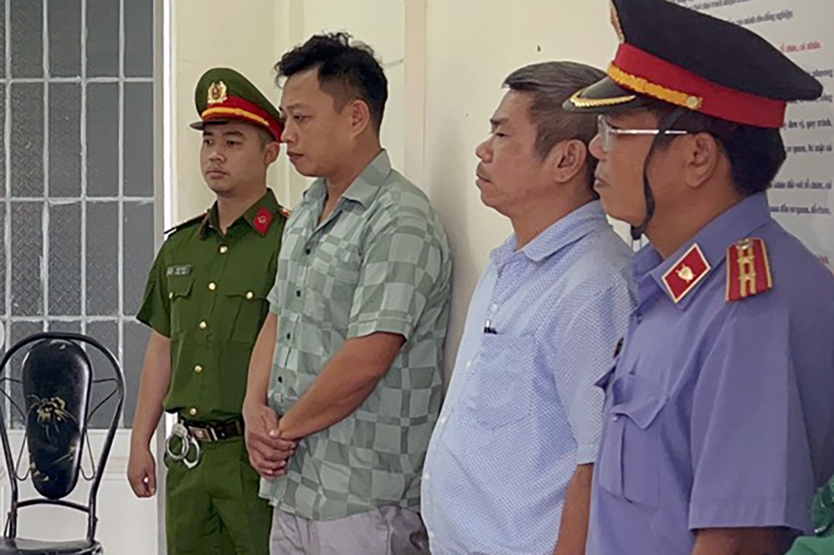 Khởi tố, bắt tạm giam phó chánh văn phòng huyện ở Khánh Hòa vì nhận hối lộ
