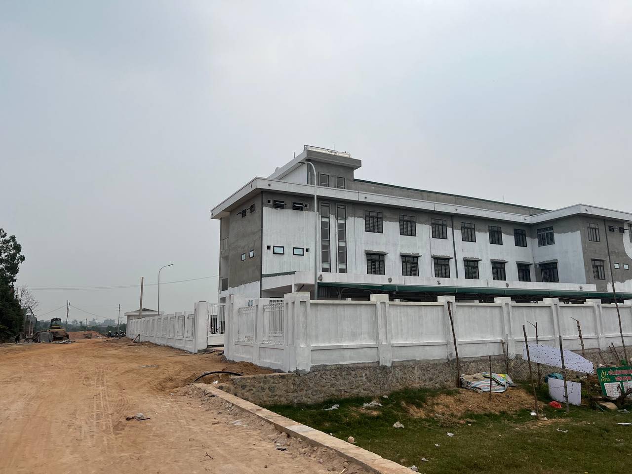 Ba Vì: Cần làm rõ hồ sơ nhân sự tại gói thầu xây dựng trường mầm non Phú Sơn