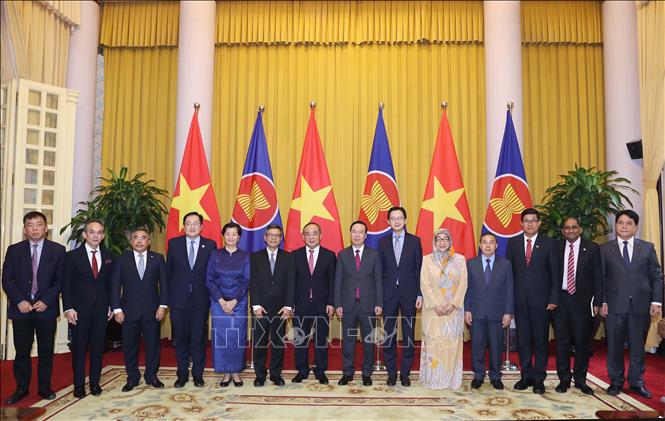 Chủ tịch nước Võ Văn Thưởng tiếp Đại sứ các nước ASEAN đến chào và chúc mừng