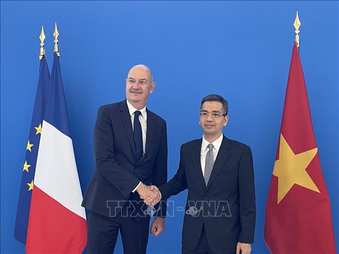 Thúc đẩy hợp tác tài chính Việt Nam - Pháp