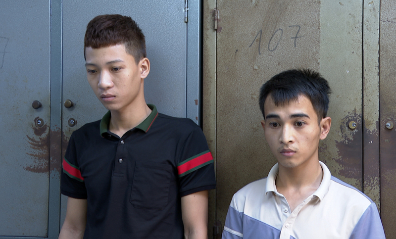 Bắt tạm giam 2 đối tượng đập kính xe ôtô trộm cắp tài sản ở Thái Bình