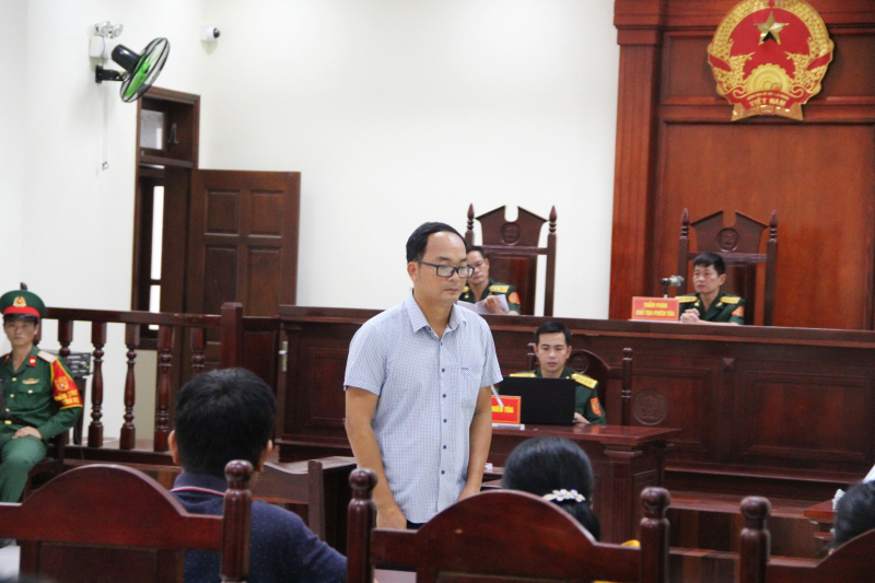 Cựu quân nhân lái xe tông chết nữ sinh ở Ninh Thuận lĩnh 14 tháng tù